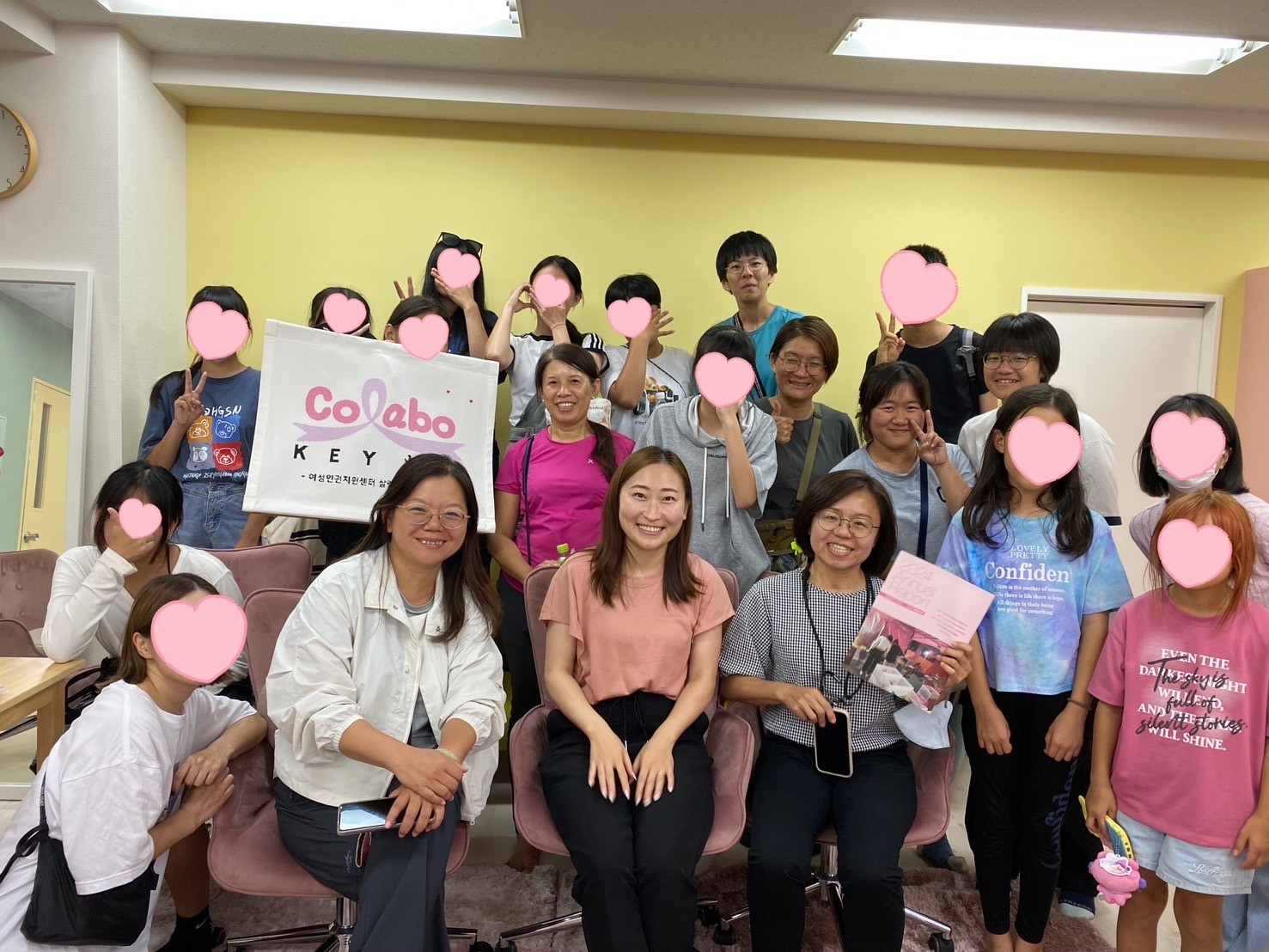 代表コラム｜台湾から、Colaboとつながる少女たちと同じ経験をした12-18歳の少女たちとソーシャルワーカーの方々が訪問され、交流しました
